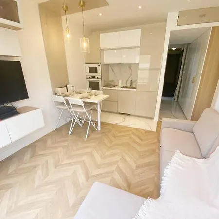 2p Idealement Place Les Pins * 주앙레핑